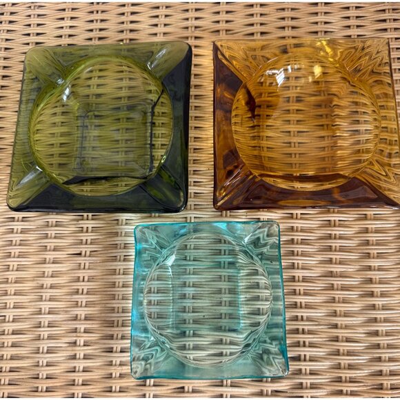 Vintage MCM lot 3 Glass Ashtrays Stacking Blue/Green/Amber - Picture 11 of 11